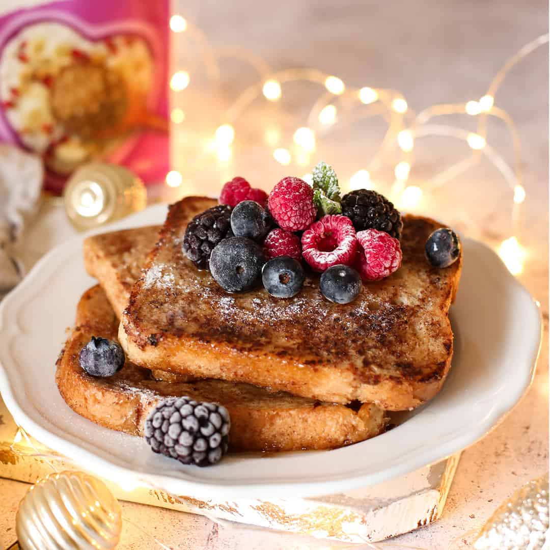 Ginger-bread-french-toast-on-plate