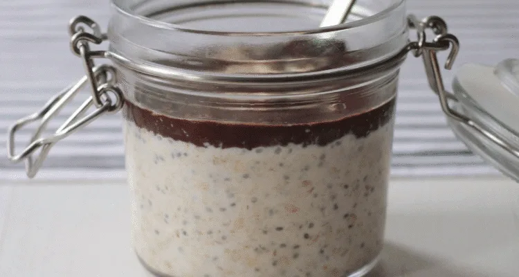 Healthy Bounty Inspired Overnight Oats (Serves 1)